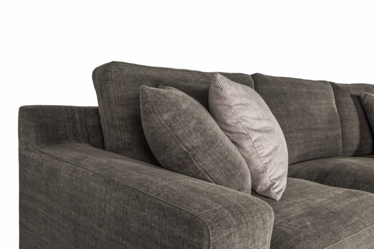 In picture: Como ATOJL detail. Fabric: Kiss 66.